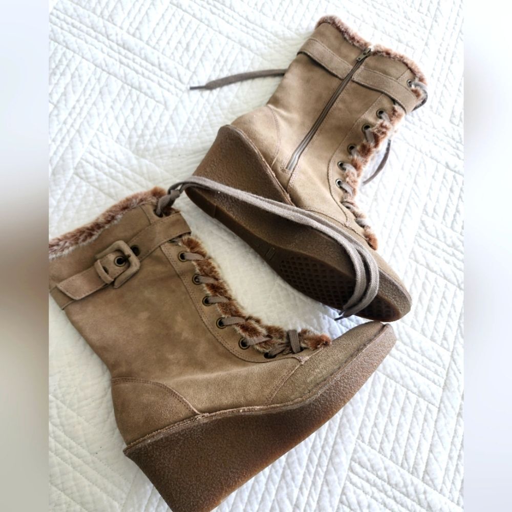 Aerosoles Alaskan hikes leather faux fur boots